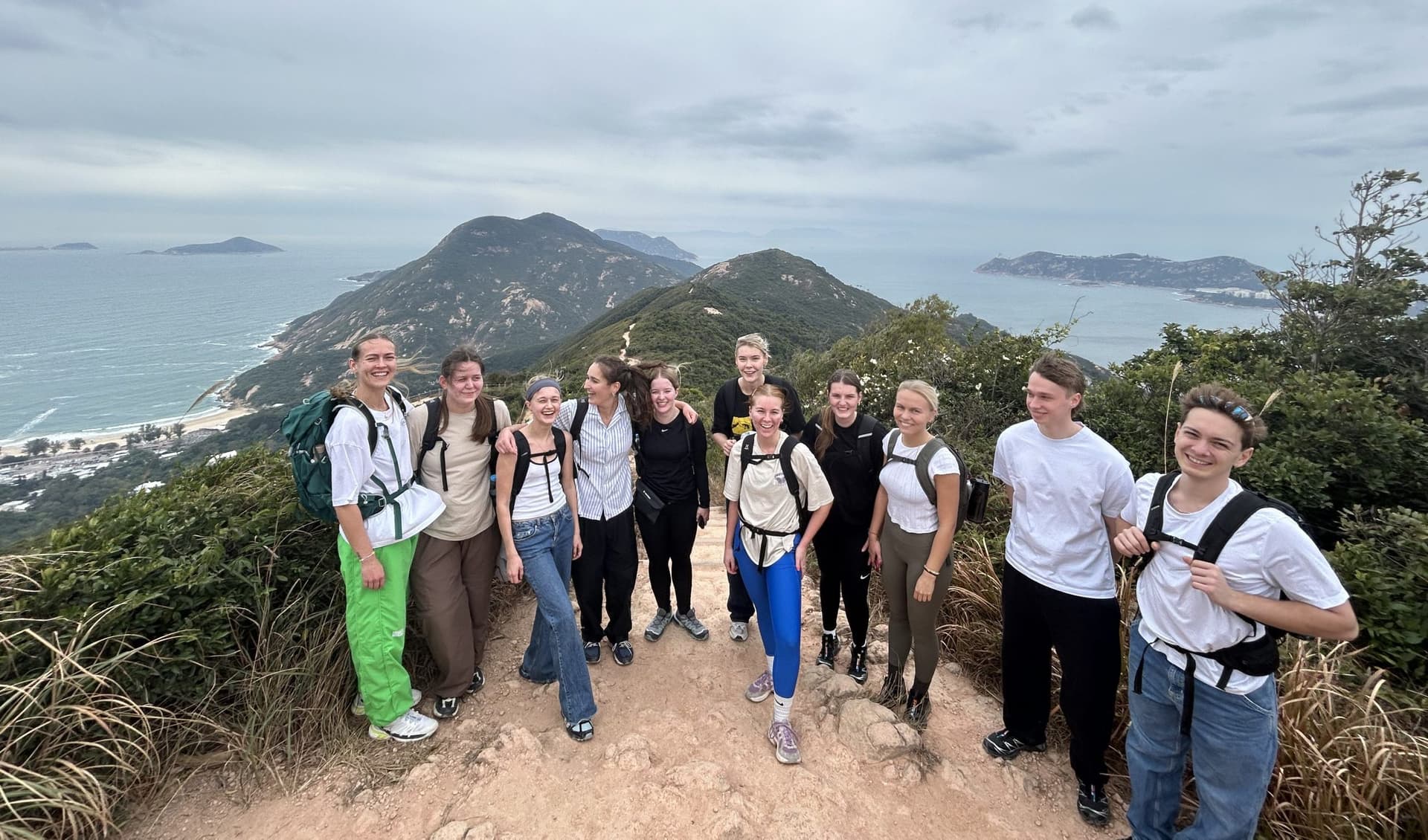 Dragon's Back Trail Hiking Tour - image 2